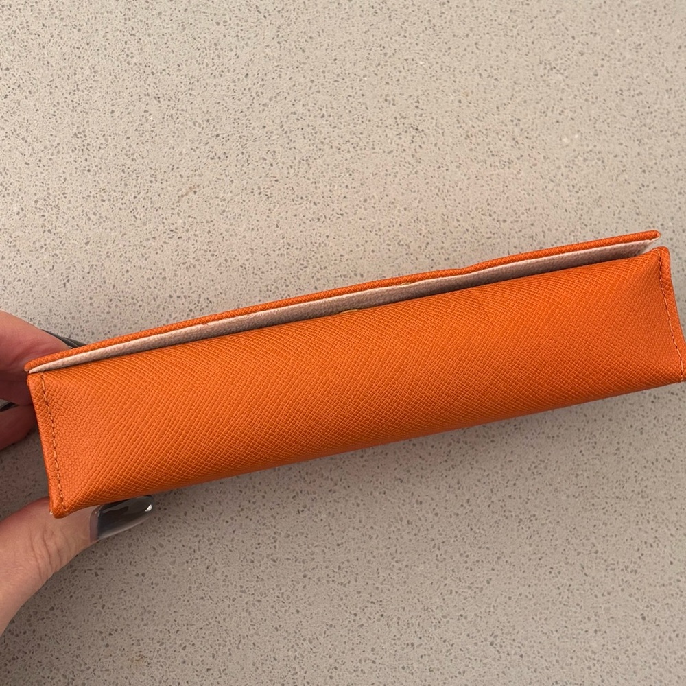 TORY BURCH ORANGE SMALL SKINNY AUTHENTIC EYEGLASSES CASE - Picture 3 of 7